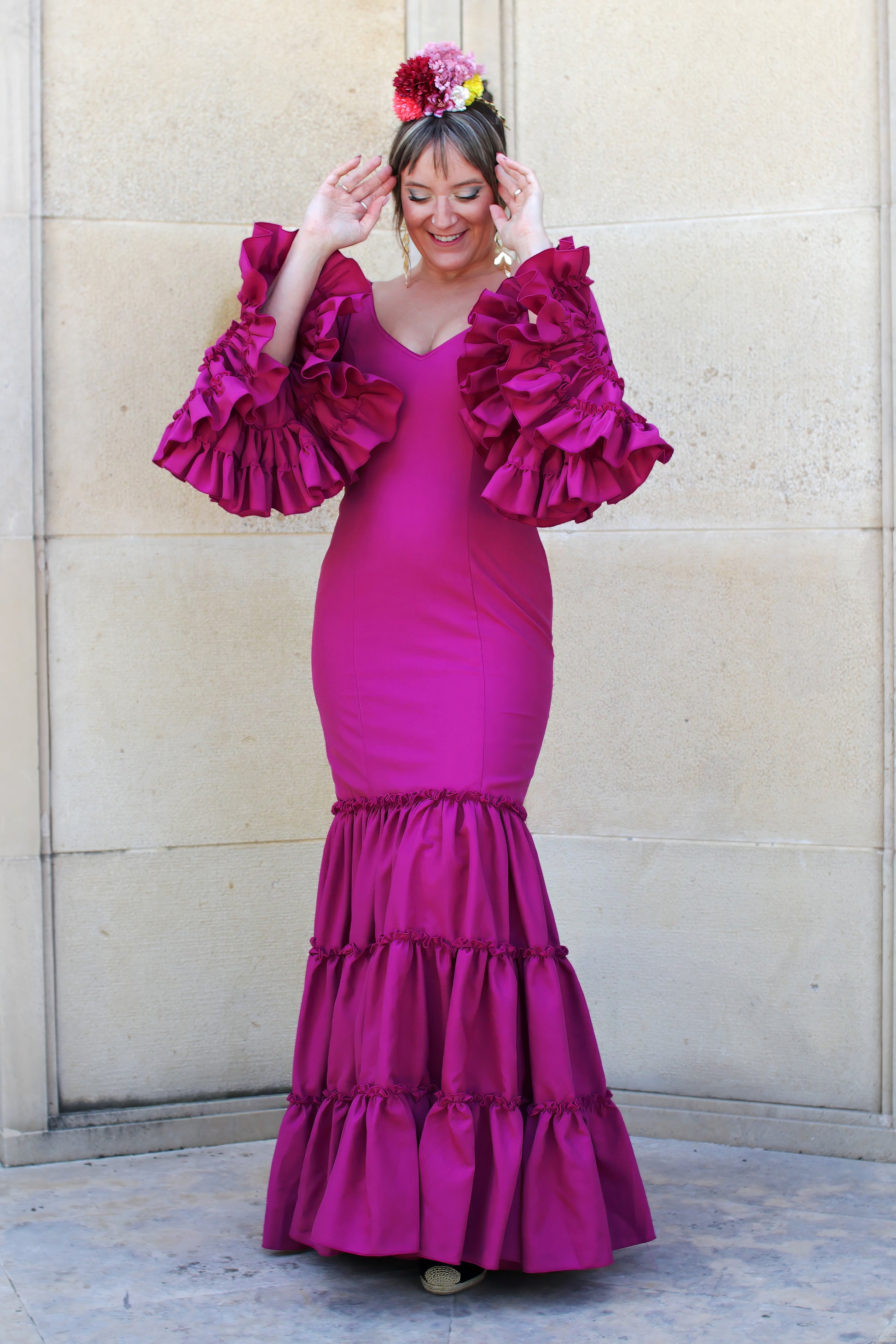 Traje de flamenca canastero buganvilla Lirio sin mantón, diseño elegante y ligero para la feria de abril.